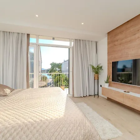 Sea View Terrace زادار