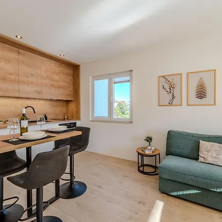 Sea View Terrace דירה *